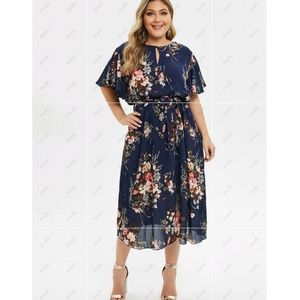 Plus size floral print bell sleeve midi dress